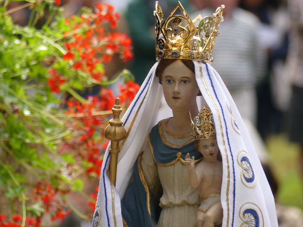 Notre Dame De Toute Aide Sanctuaire De Querrien