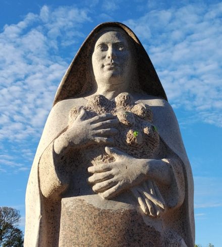 Statue Sainte Thérèse De Lisieux