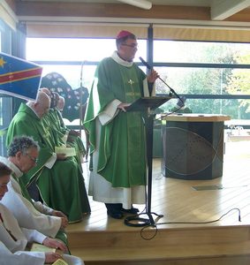 Mgr Denis Moutel lors de l'accueil des nouveaux prêtres sur la zone pastorale de Loudéac