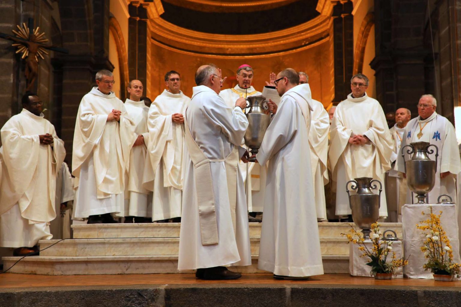 Nombre De Prêtres En France En 2022 Nominations de prêtres et de diacres – Lundi 29 juin 2020