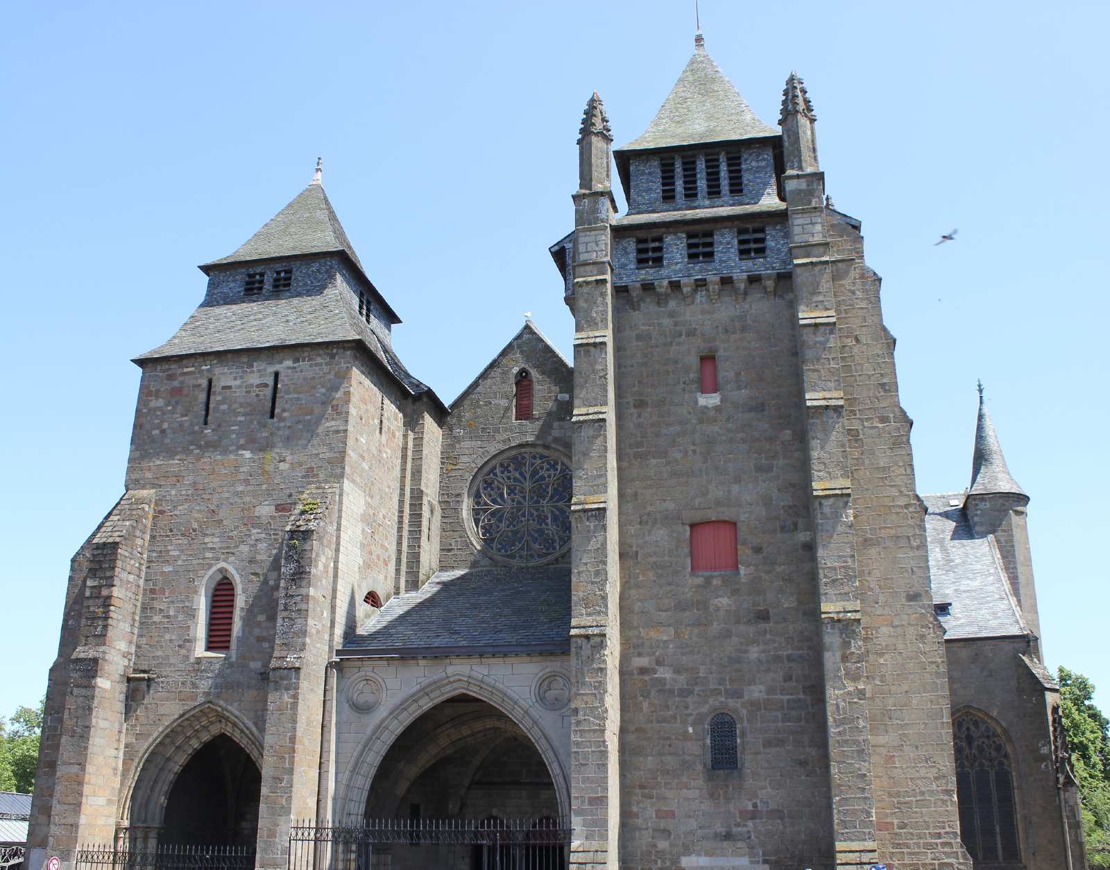Façade de la cathédrale de Saint-Brieuc