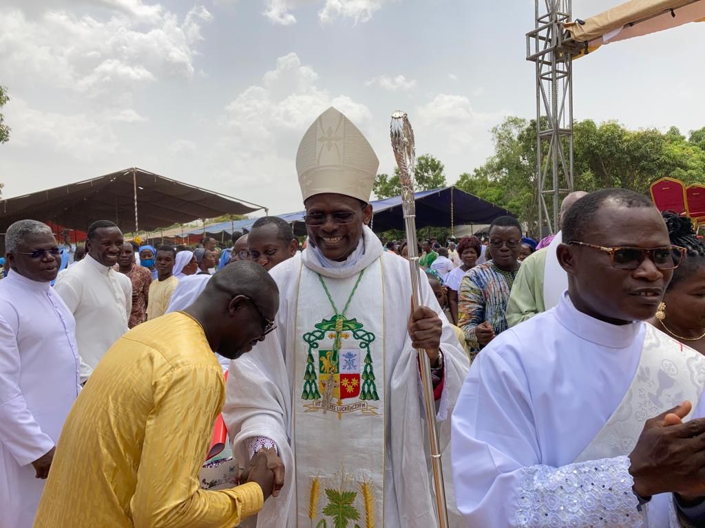 Messe d'ordination du nouvel évêque de Djougou