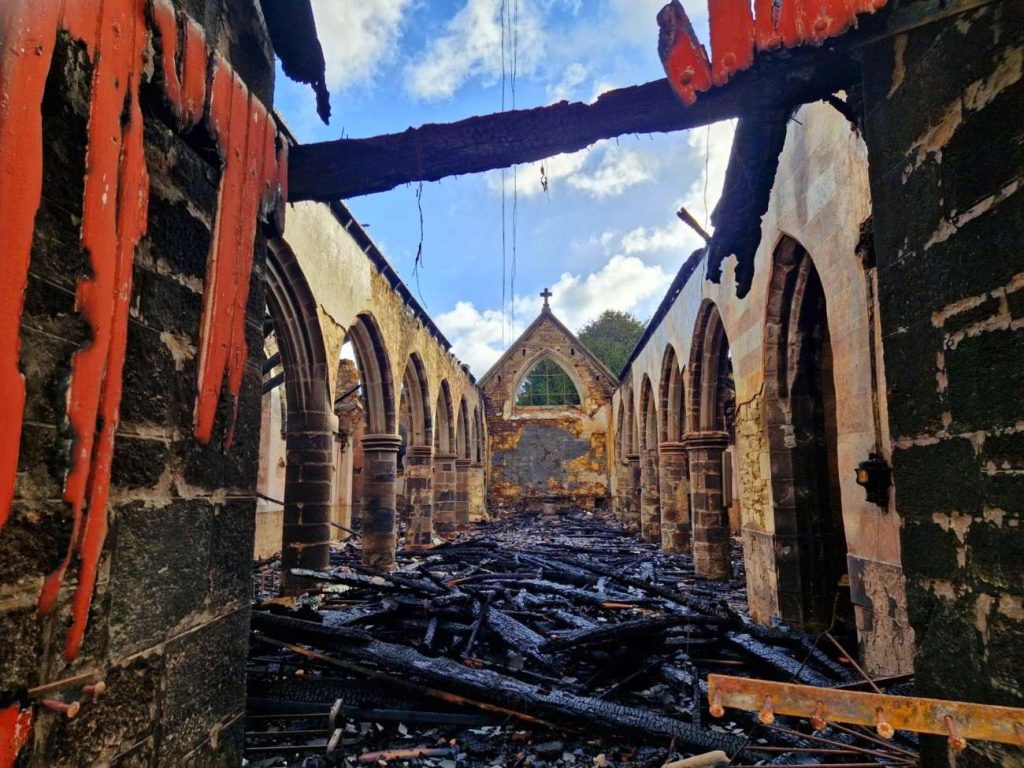 Incendie de l'église Notre-Dame de Bringolo survenu lundi 8 avril 2024