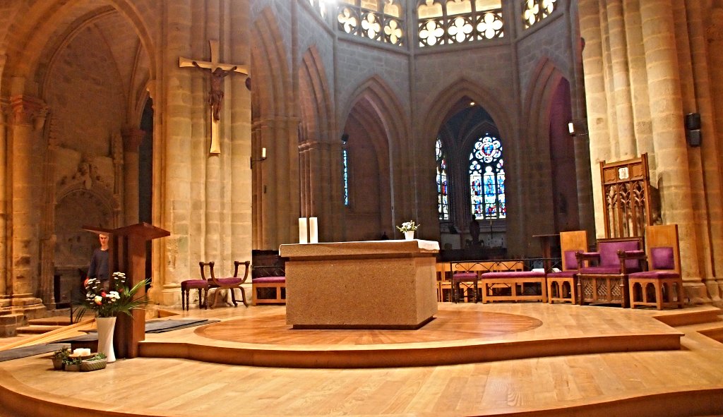 Christ en Croix dans la cathédrale Saint-Etienne de Saint-Brieuc